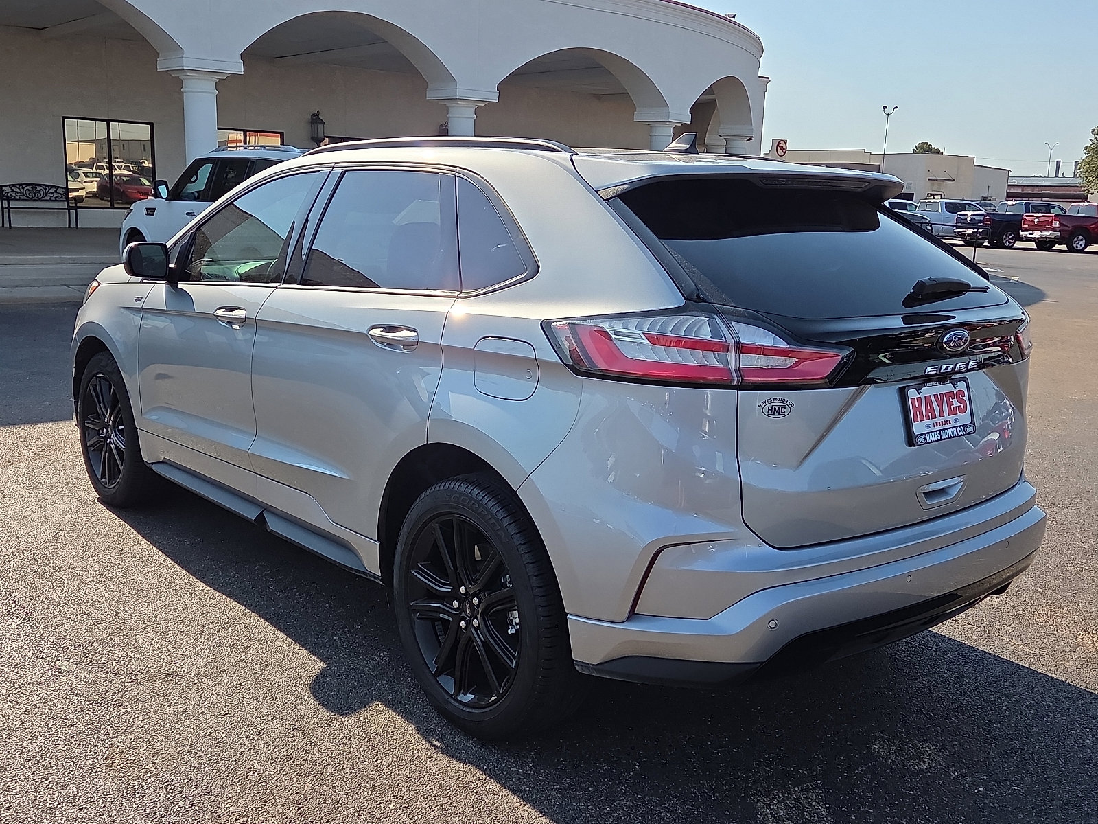 Used 2024 Ford Edge ST-Line image 3