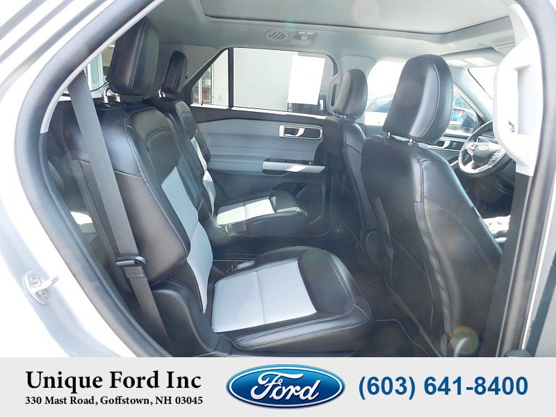 Used 2023 Ford Explorer XLT w/ Equipment Group 202A AWD/4WD image 30