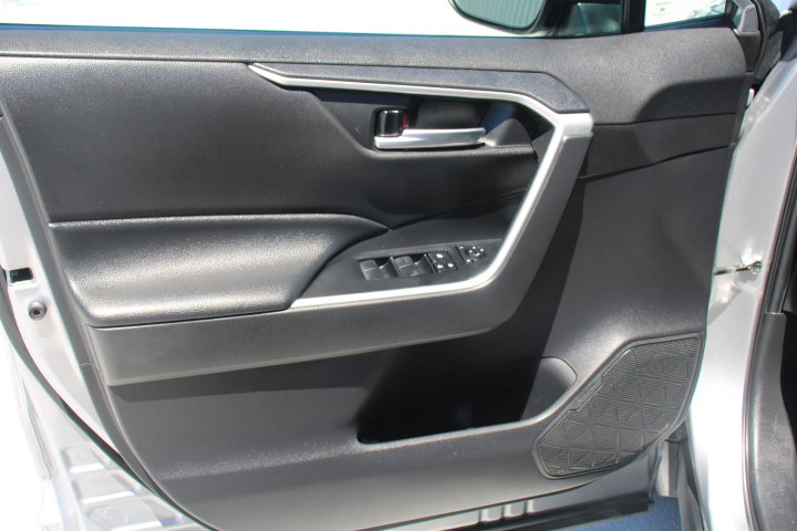 Certified 2021 Toyota RAV4 XLE w/ Convenience Package AWD/4WD image 10