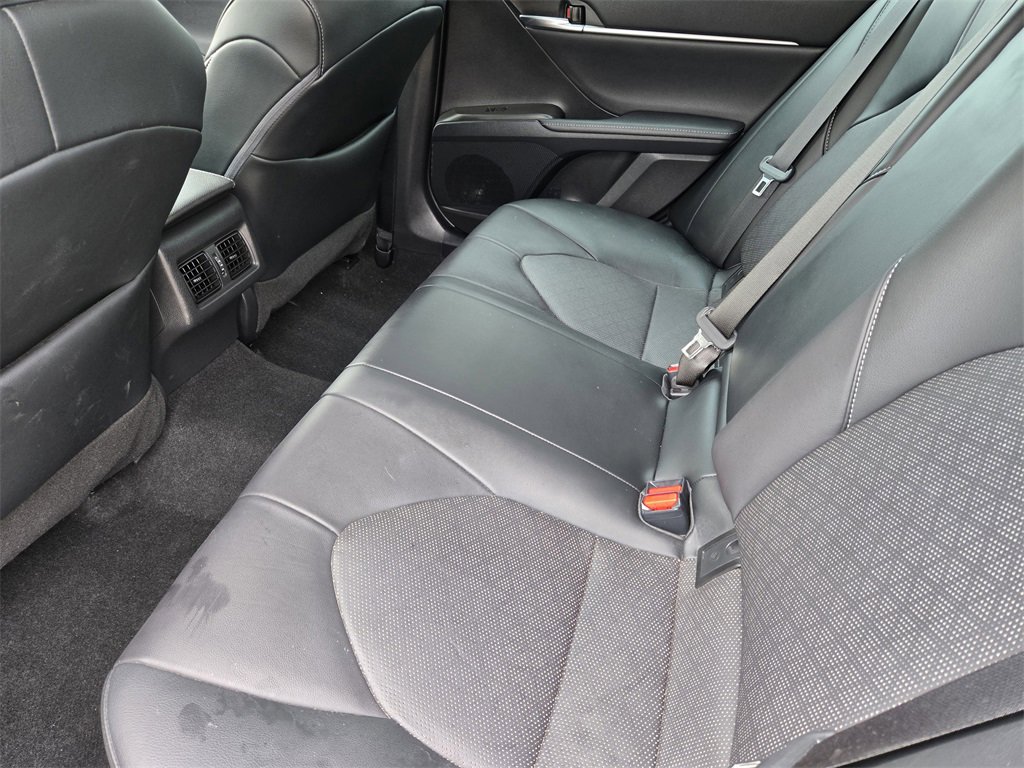 Used 2022 Toyota Camry XSE image 30