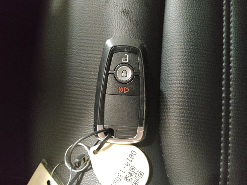 Used 2024 Ford Edge SEL image 32