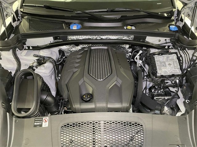 New 2026 Porsche Macan image 24