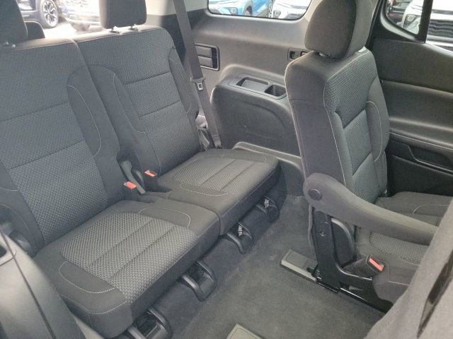 Used 2023 GMC Acadia SLE image 28