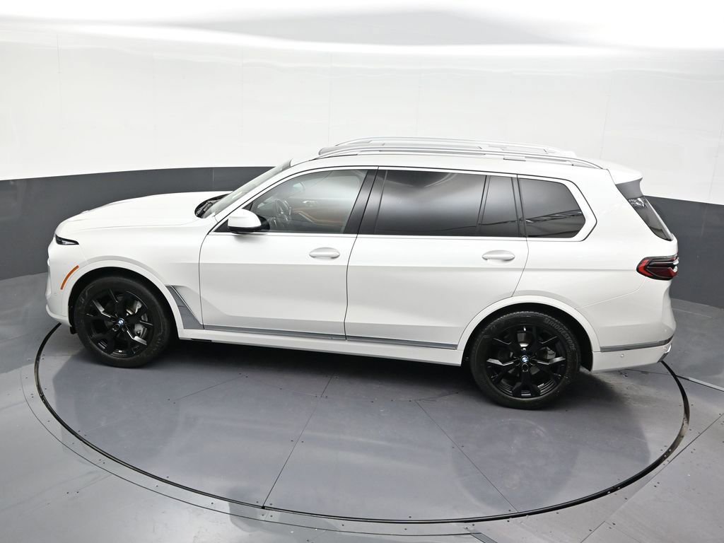 Used 2024 BMW X7 xDrive40i w/ Premium Package image 17