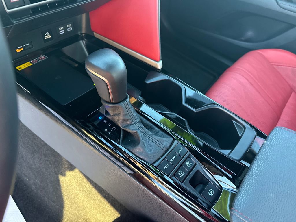 Used 2025 Toyota Camry XSE image 27