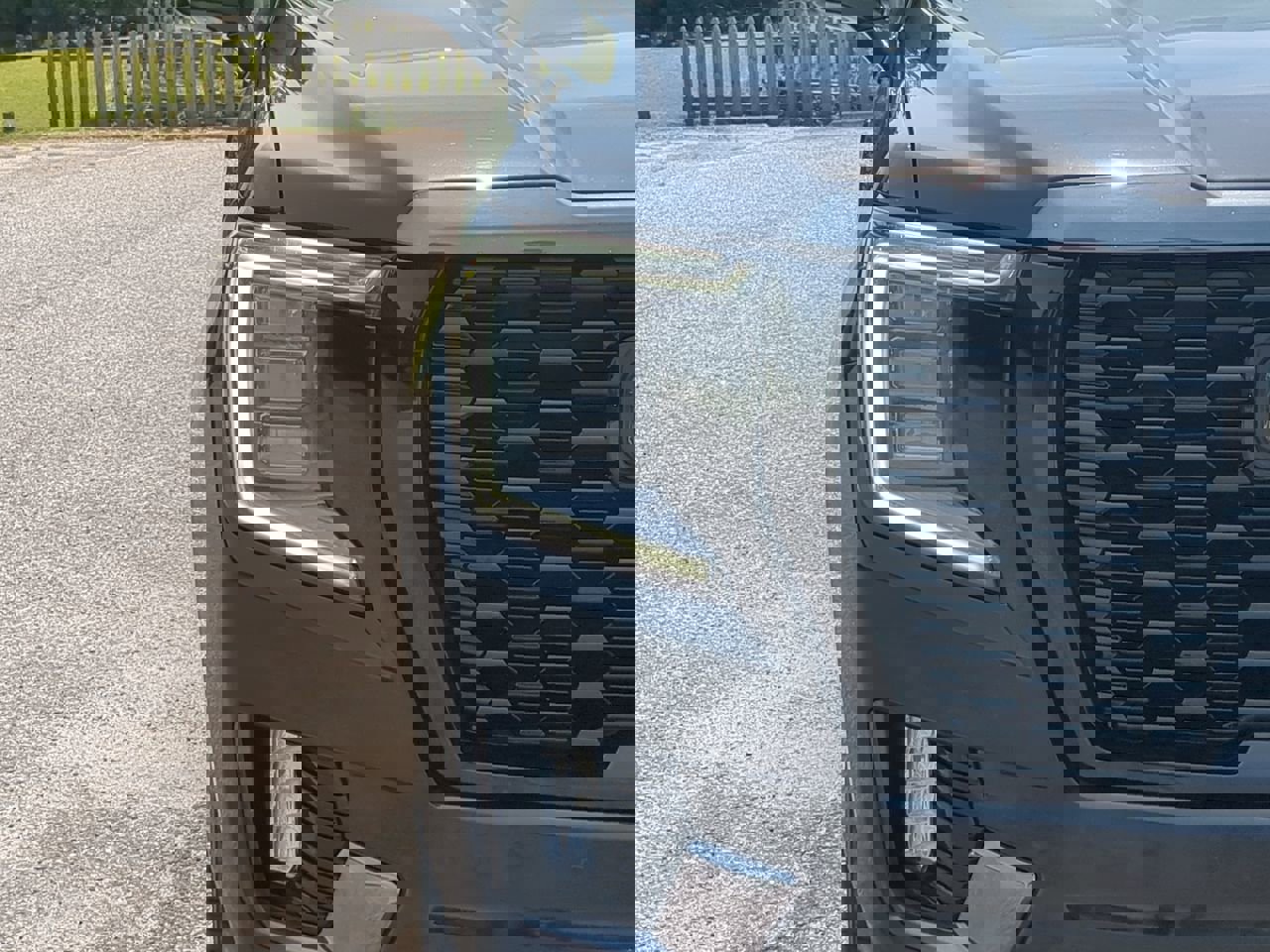 Used 2023 GMC Yukon XL Denali Ultimate image 8