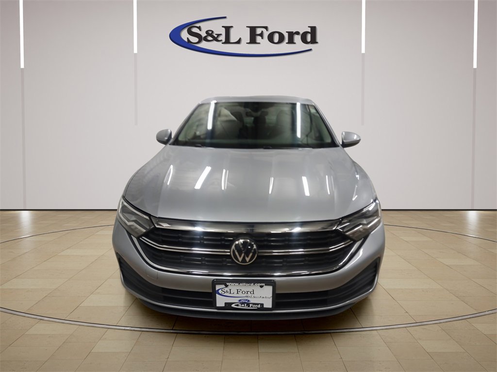 Used 2024 Volkswagen Jetta SE image 7