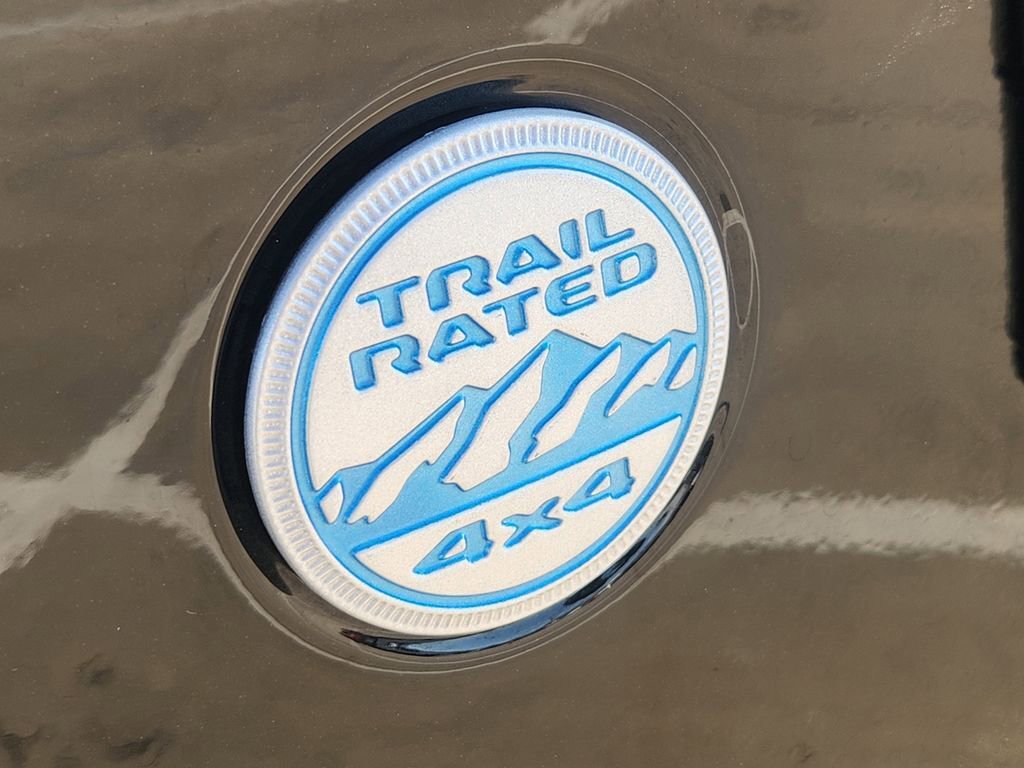 Used 2022 Jeep Wrangler Unlimited Sahara w/ Cold Weather Group image 12