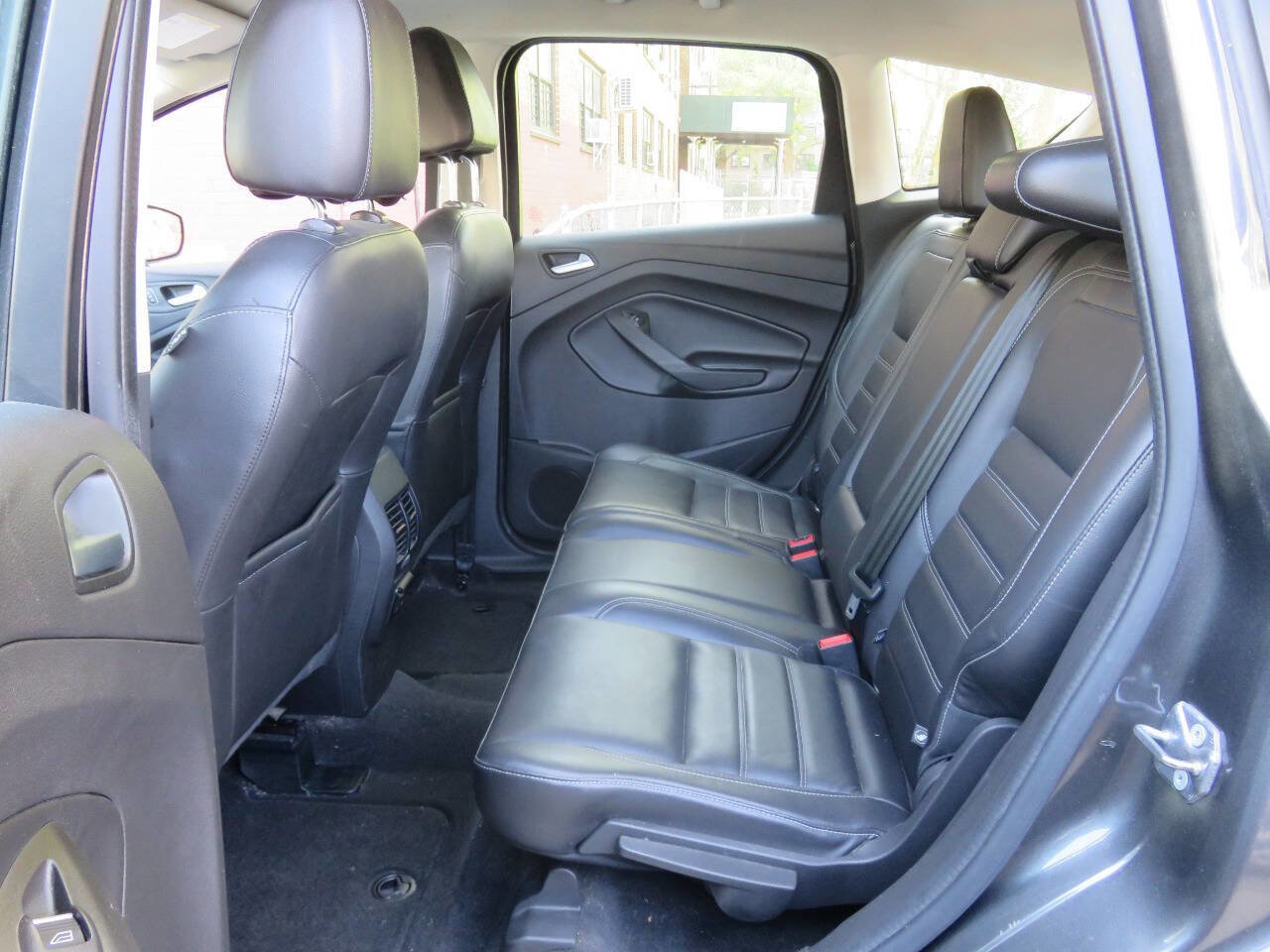 Used 2017 Ford C-MAX SE w/ Equipment Group 202A FWD image 18