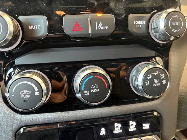 New 2026 RAM 1500 Express AWD/4WD image 19