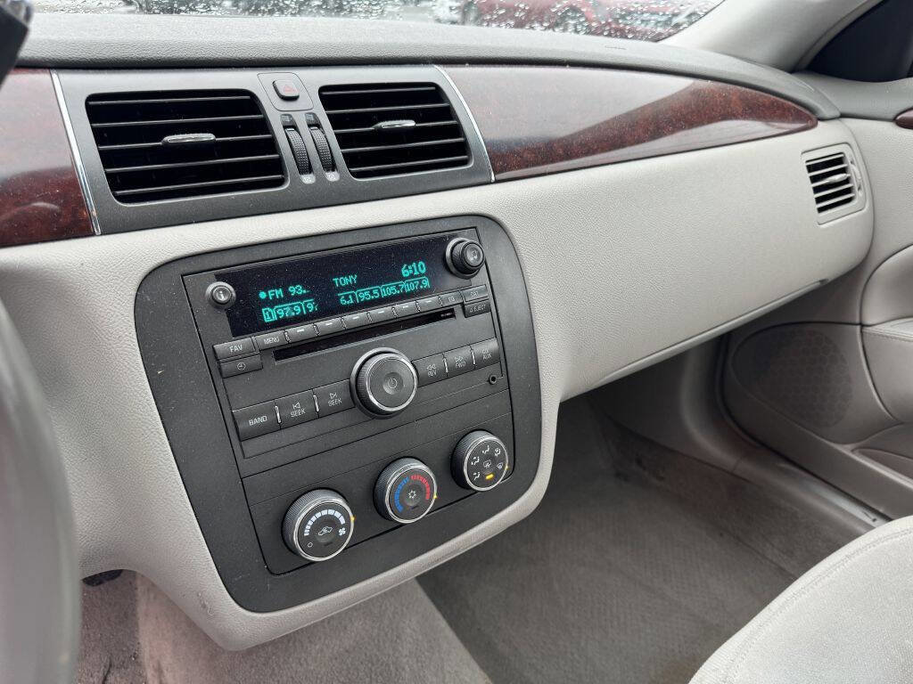 Used 2008 Buick Lucerne CX image 10