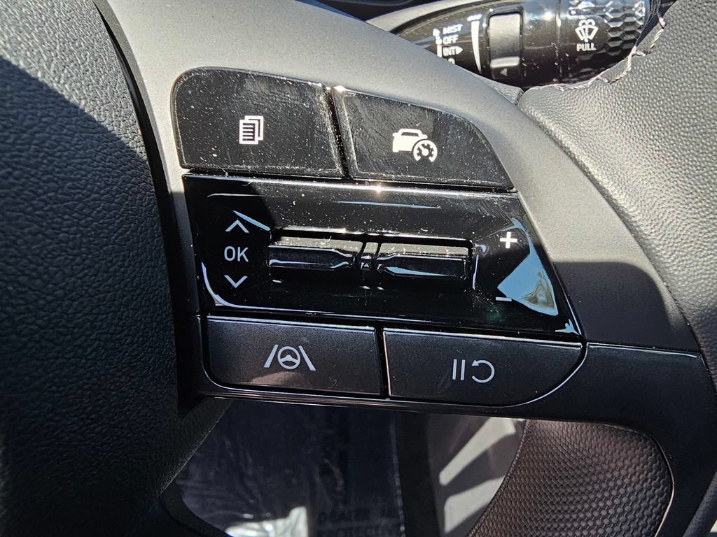 Certified 2026 Hyundai Elantra Sport FWD image 26