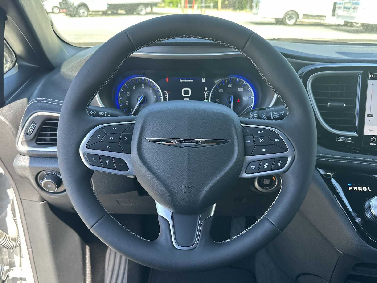 New 2026 Chrysler Pacifica Select FWD image 28