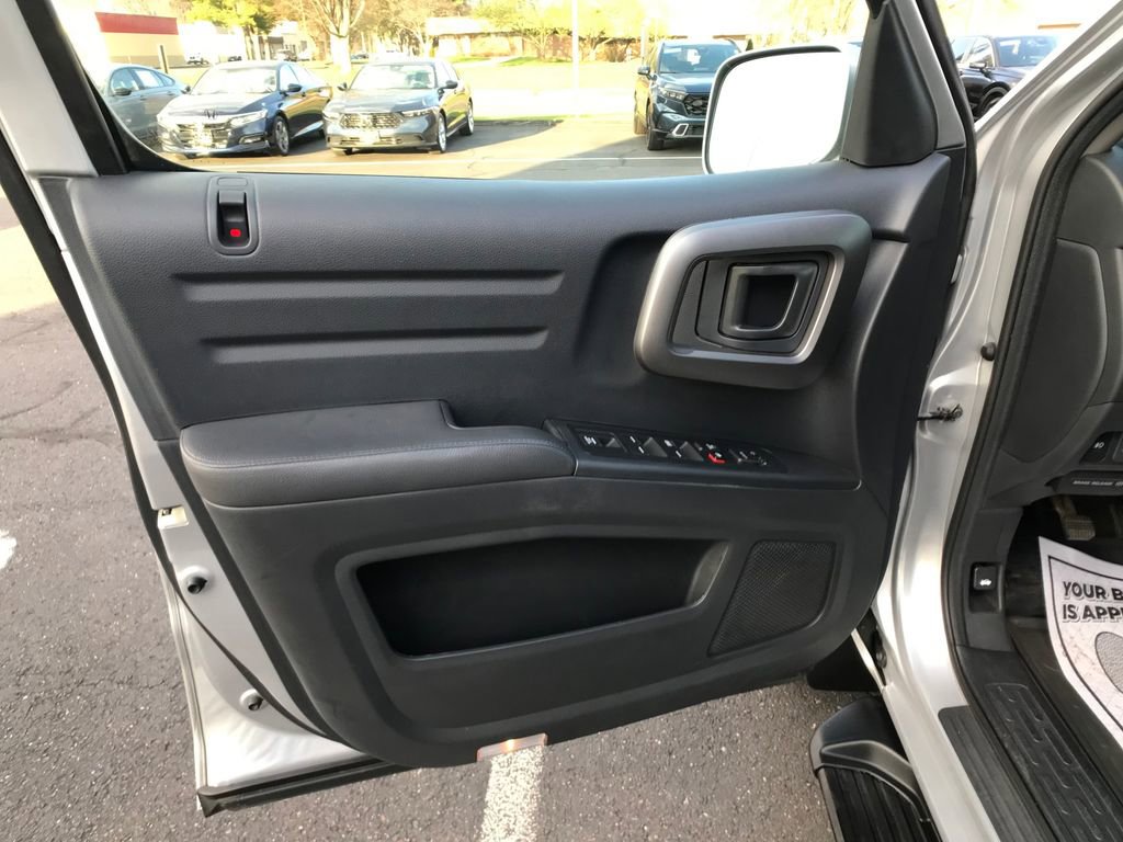 Used 2014 Honda Ridgeline SE image 15