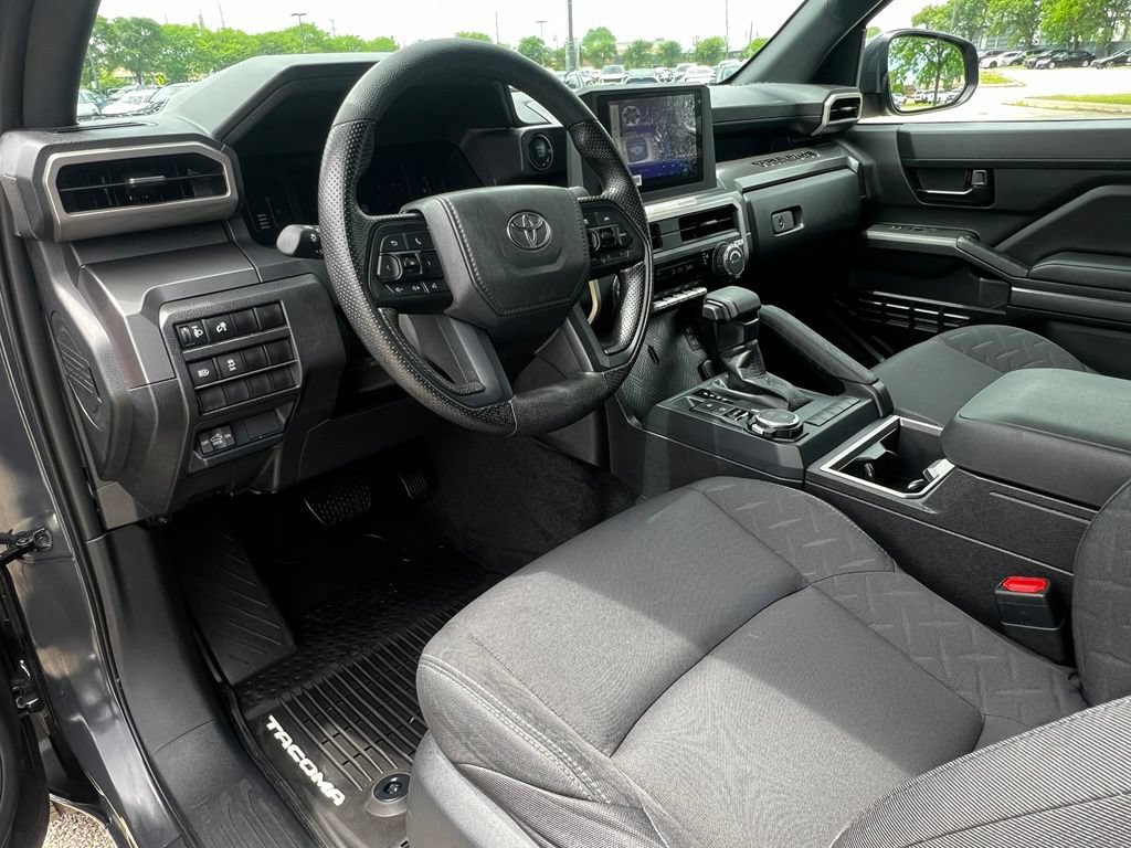 Used 2025 Toyota Tacoma SR5 AWD/4WD image 13