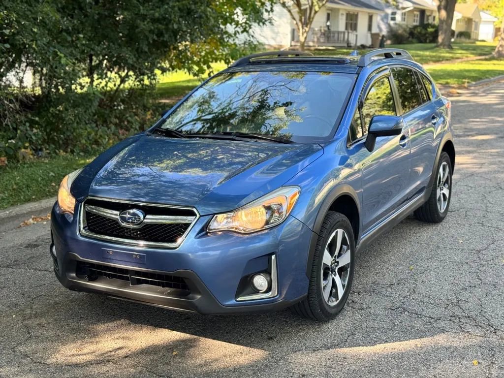 Used 2016 Subaru Crosstrek Touring image 4