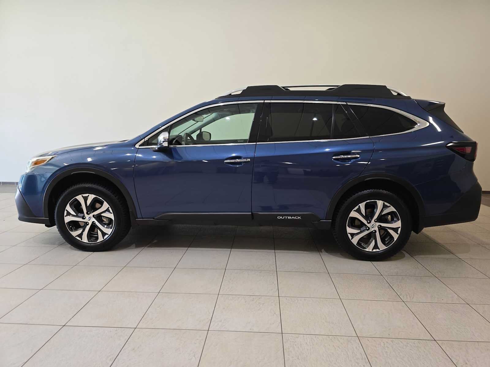 Used 2022 Subaru Outback Touring XT w/ Popular Package #2 AWD/4WD image 3