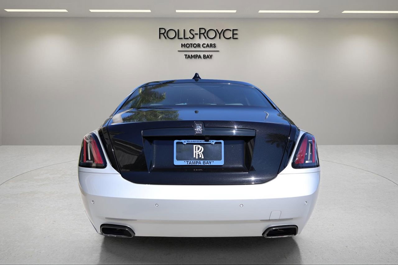 New 2025 Rolls-Royce Ghost Black Badge image 8
