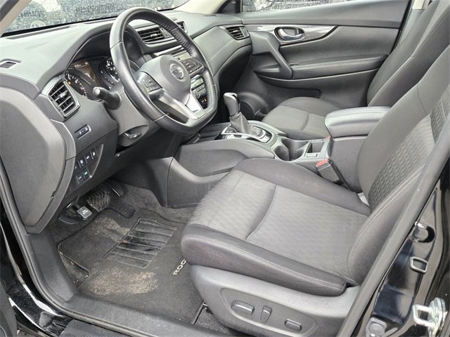 Used 2020 Nissan Rogue SV image 8