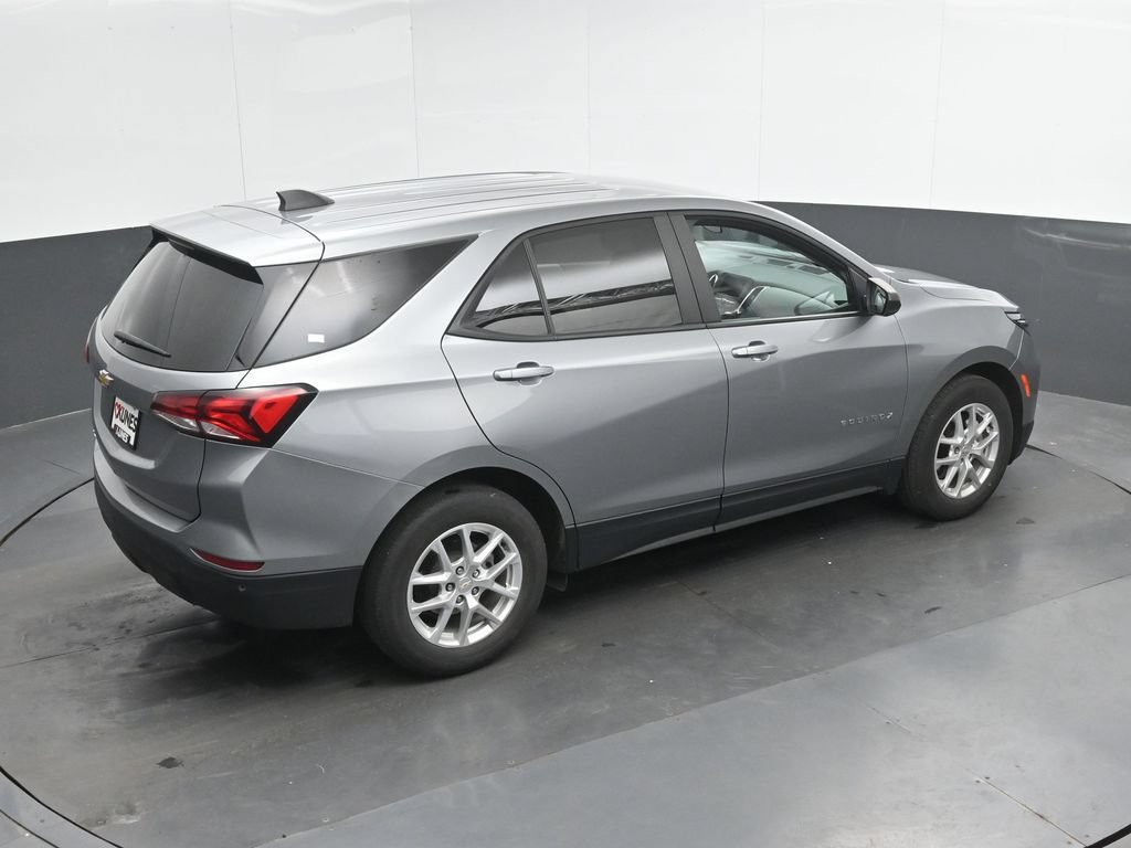 Used 2023 Chevrolet Equinox LS w/ LS Convenience Package FWD image 30