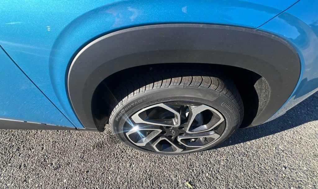 New 2025 Chevrolet Trax RS w/ Driver Confidence Package image 24