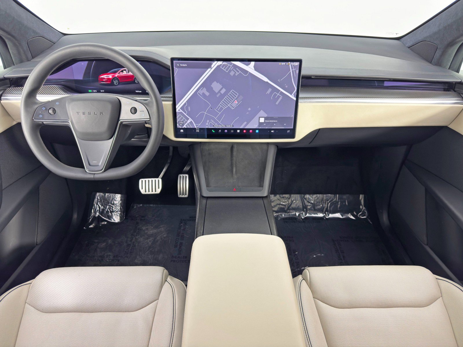 Used 2022 Tesla Model X Plaid image 12