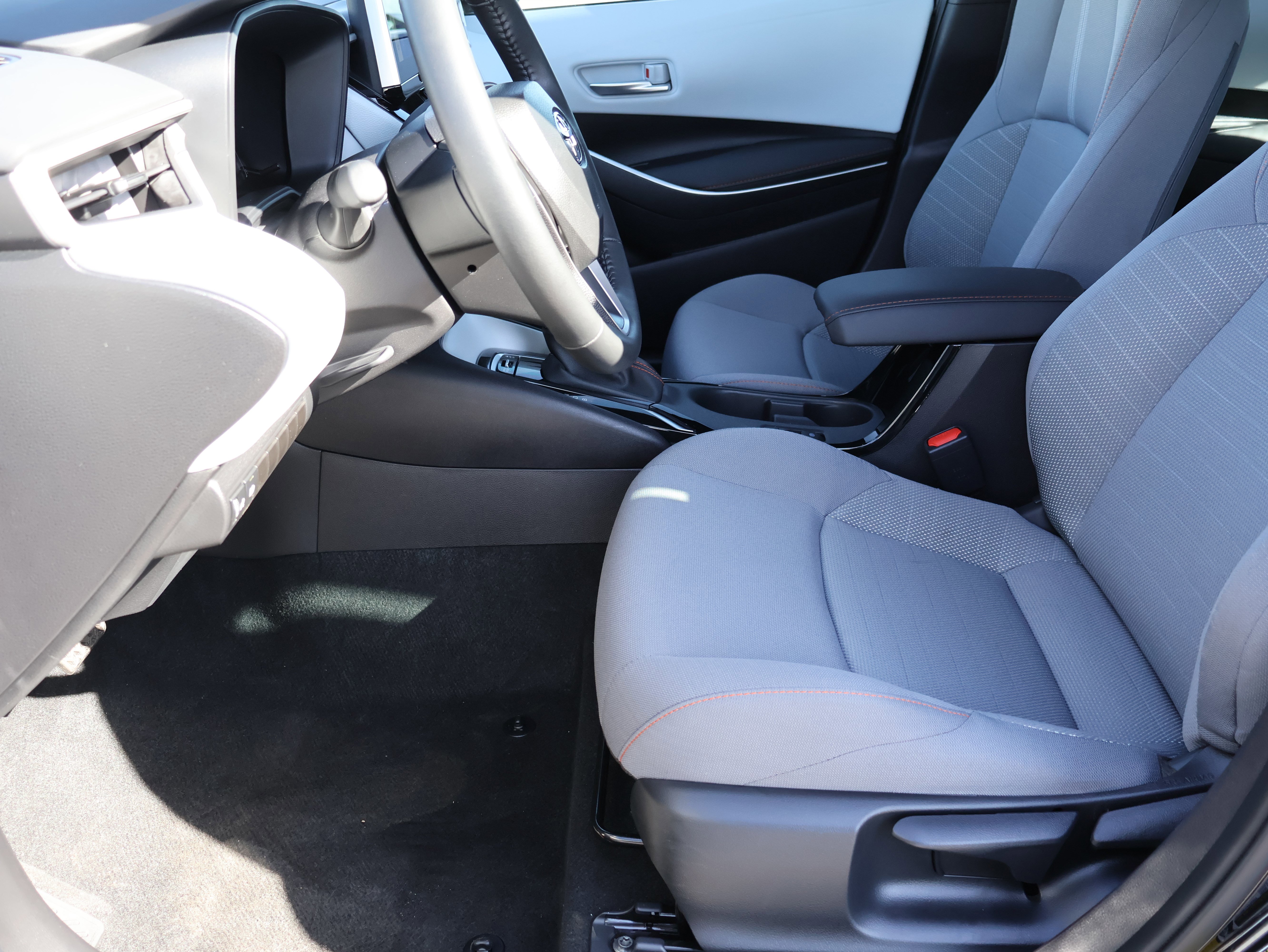 Used 2025 Toyota Corolla FX w/ Convenience Package image 37