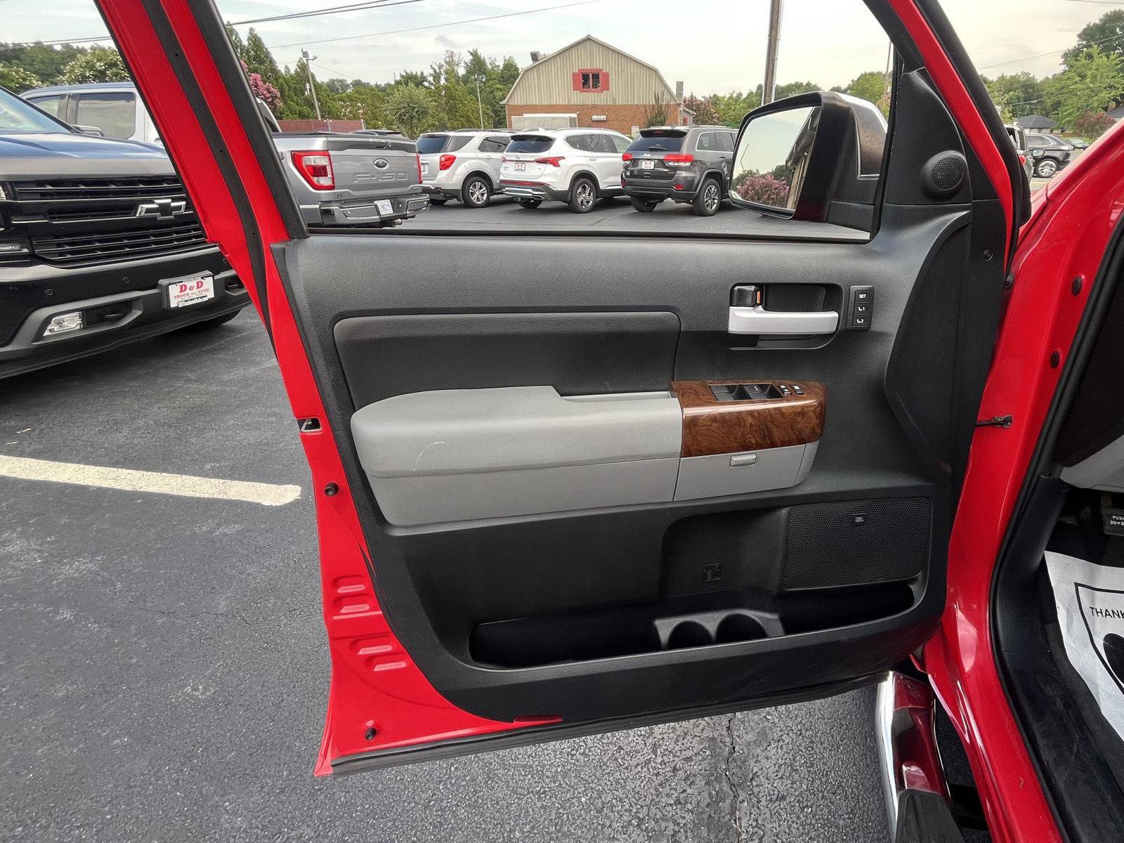 Used 2012 Toyota Tundra Limited w/ Memory Pkg RWD image 31