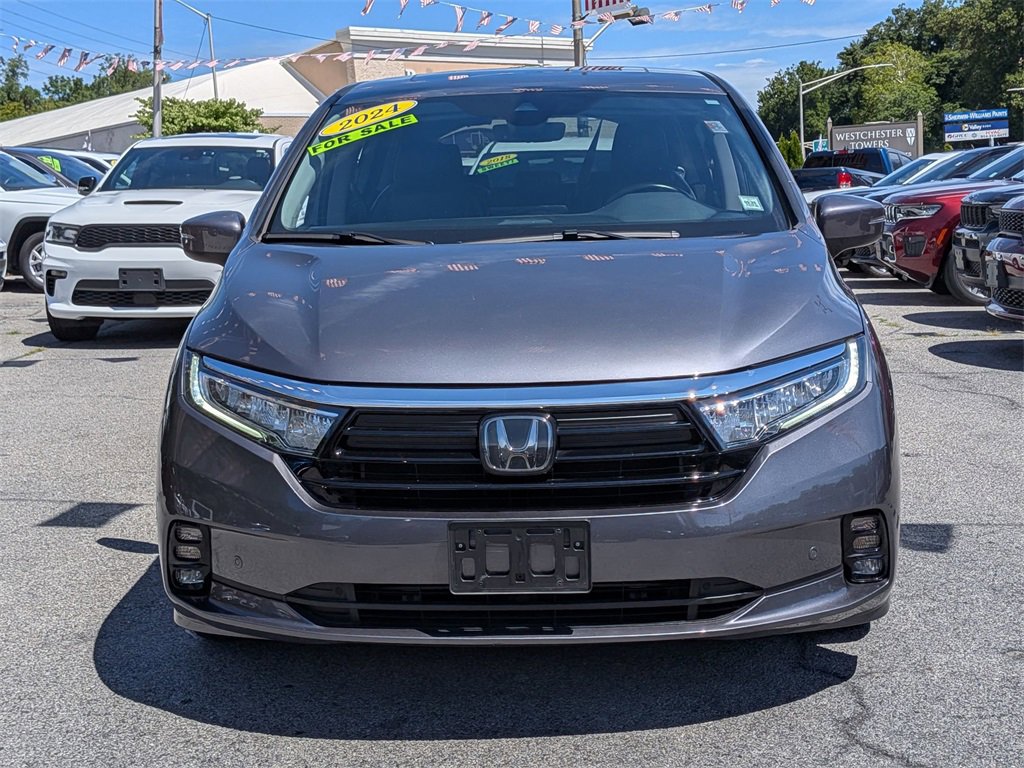 Used 2024 Honda Odyssey Touring image 3