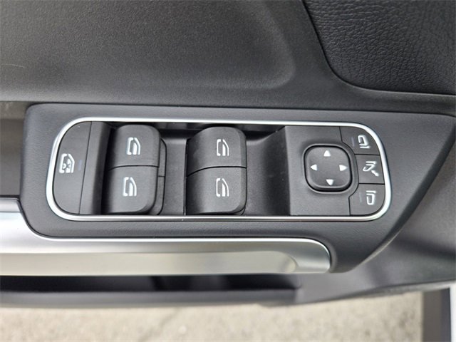 Used 2024 Mercedes-Benz EQB 300 300 image 16