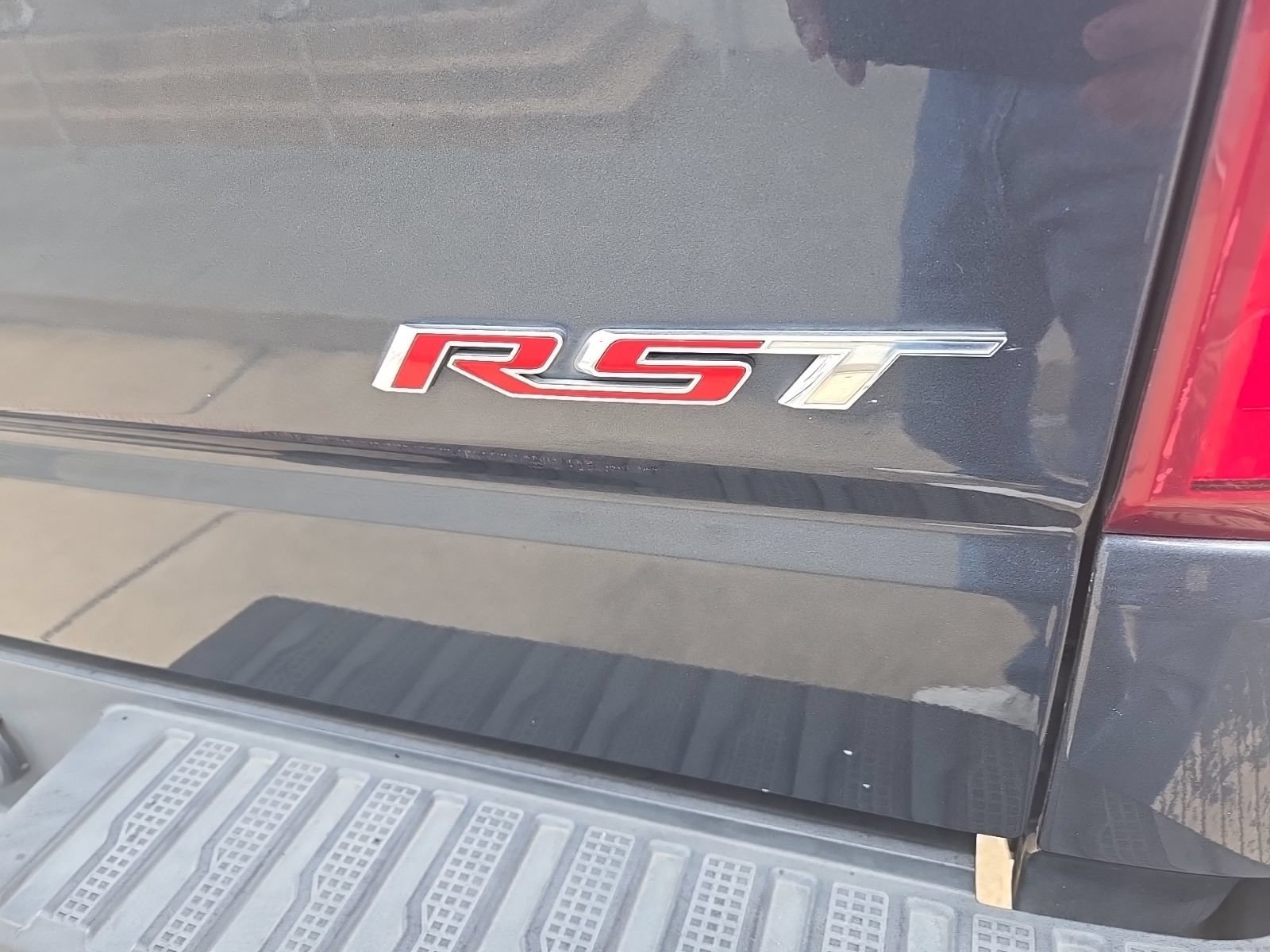 Used 2019 Chevrolet Silverado 1500 RST AWD/4WD image 19
