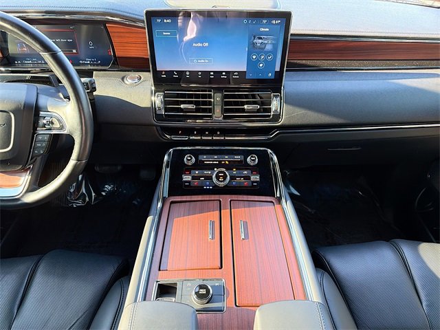 Used 2024 Lincoln Navigator Reserve image 20