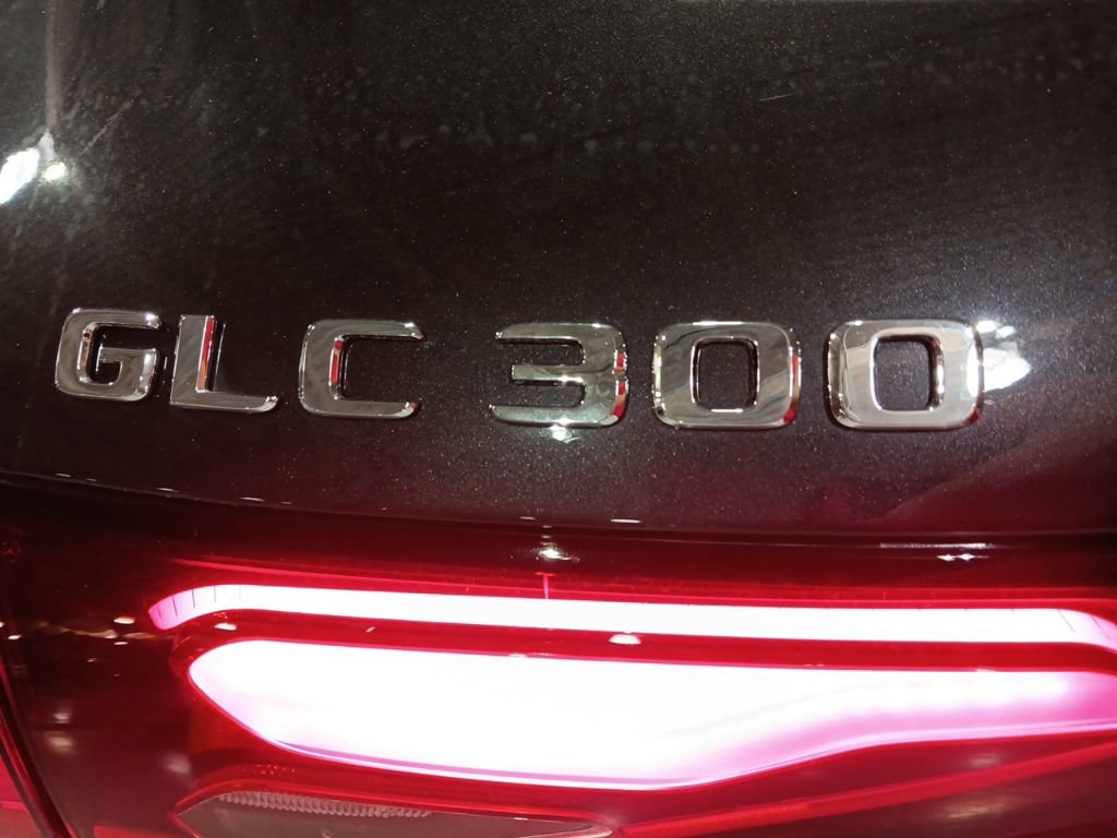 Used 2026 Mercedes-Benz GLC 300 4MATIC image 26