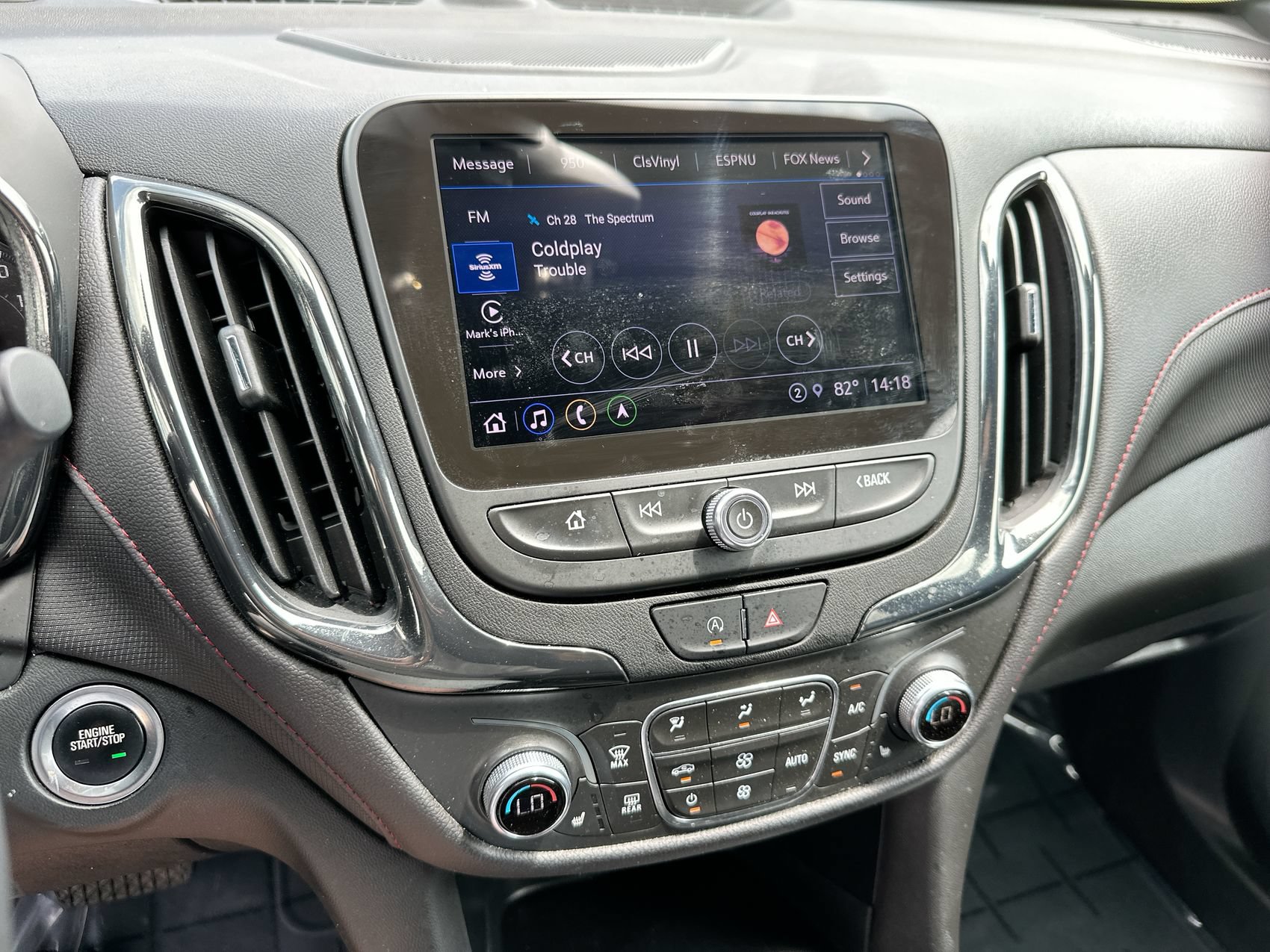 Used 2022 Chevrolet Equinox RS w/ RS Leather Package FWD image 16