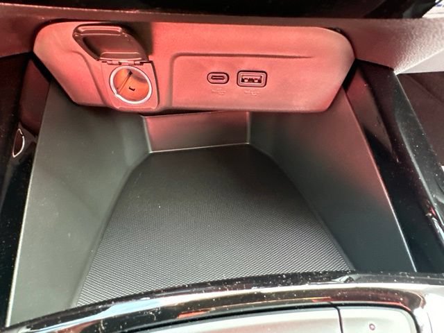 New 2026 Chevrolet Trax LT w/ LT Convenience Package FWD image 17