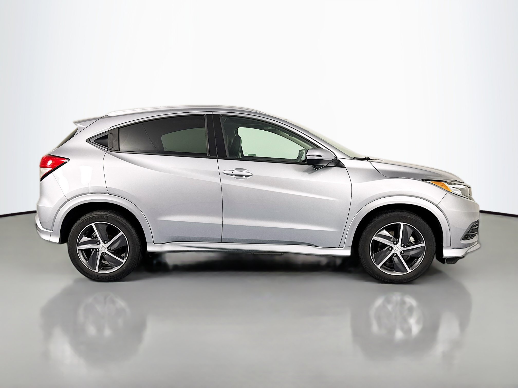 Certified 2020 Honda HR-V Touring image 4