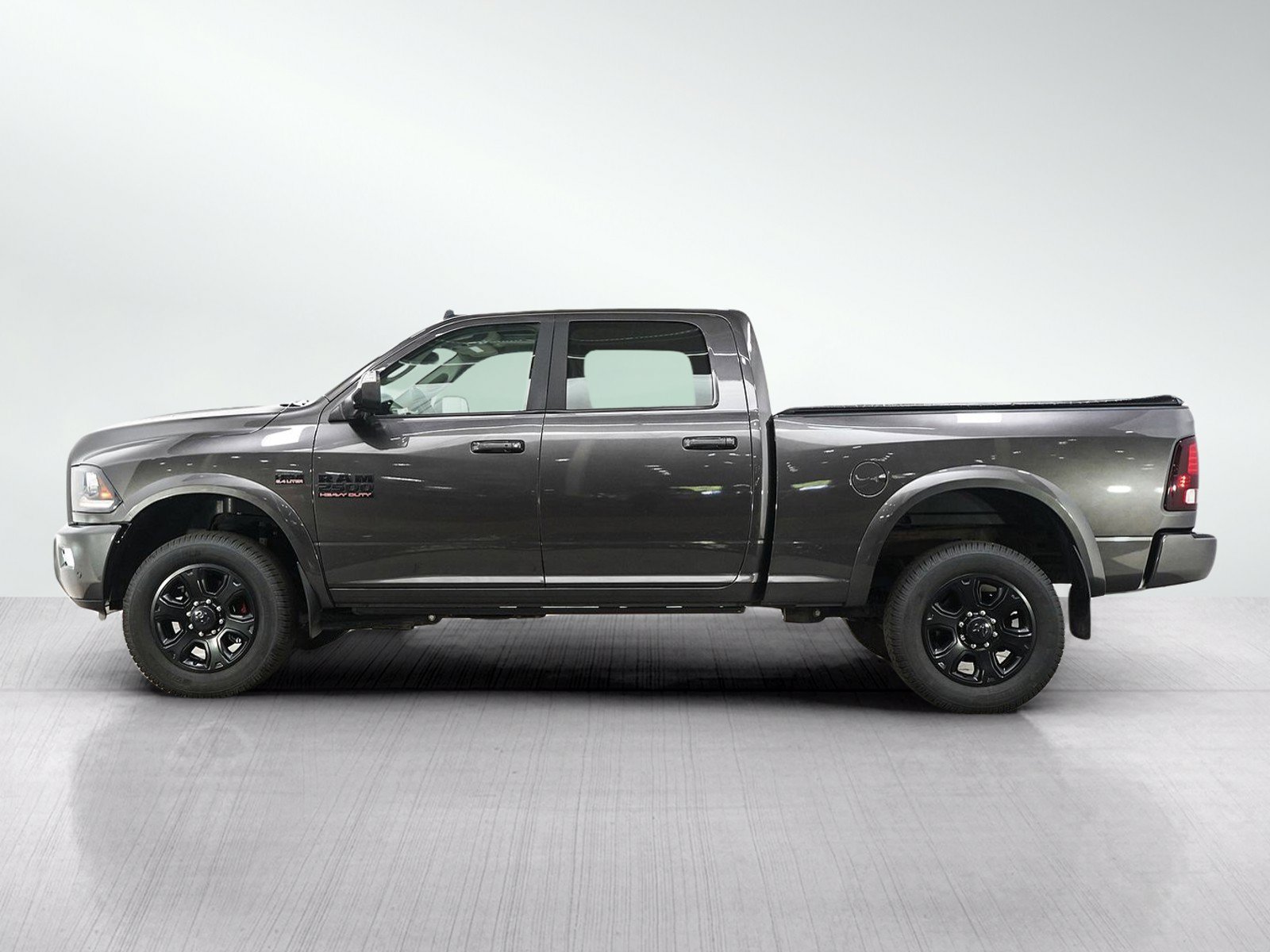 Used 2017 RAM 2500 Laramie w/ Sport Appearance Group AWD/4WD image 2
