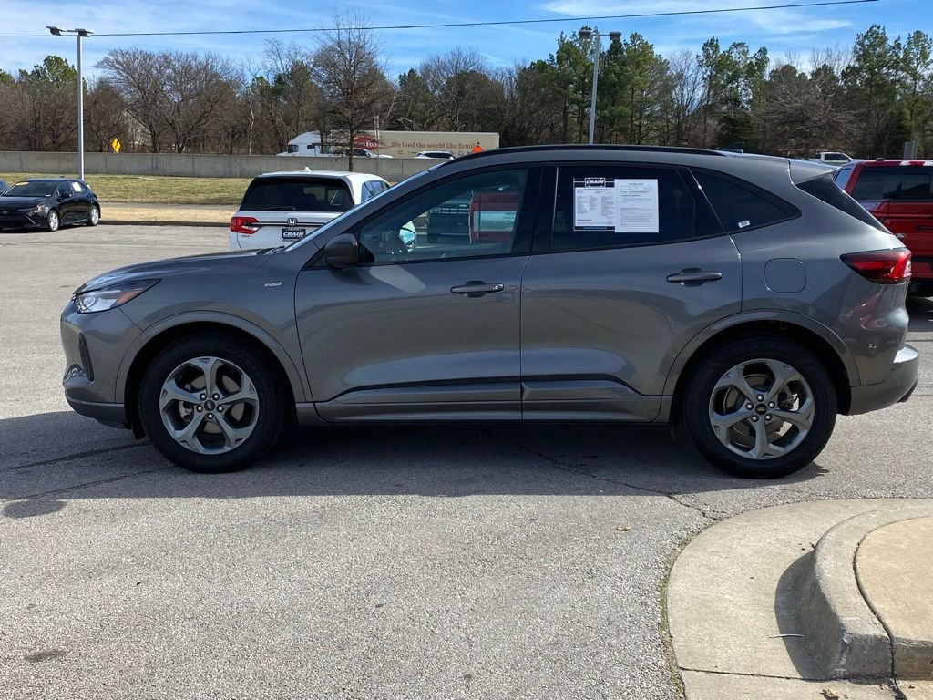 Used 2024 Ford Escape ST-Line image 4