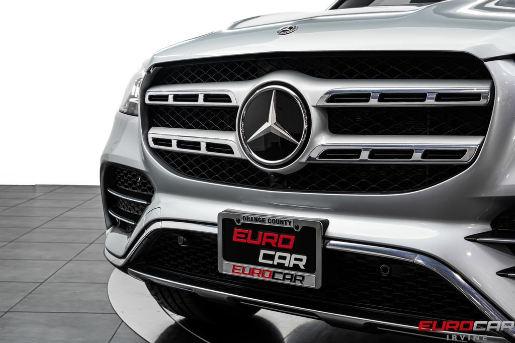 Used 2023 Mercedes-Benz GLS 450 4MATIC image 11