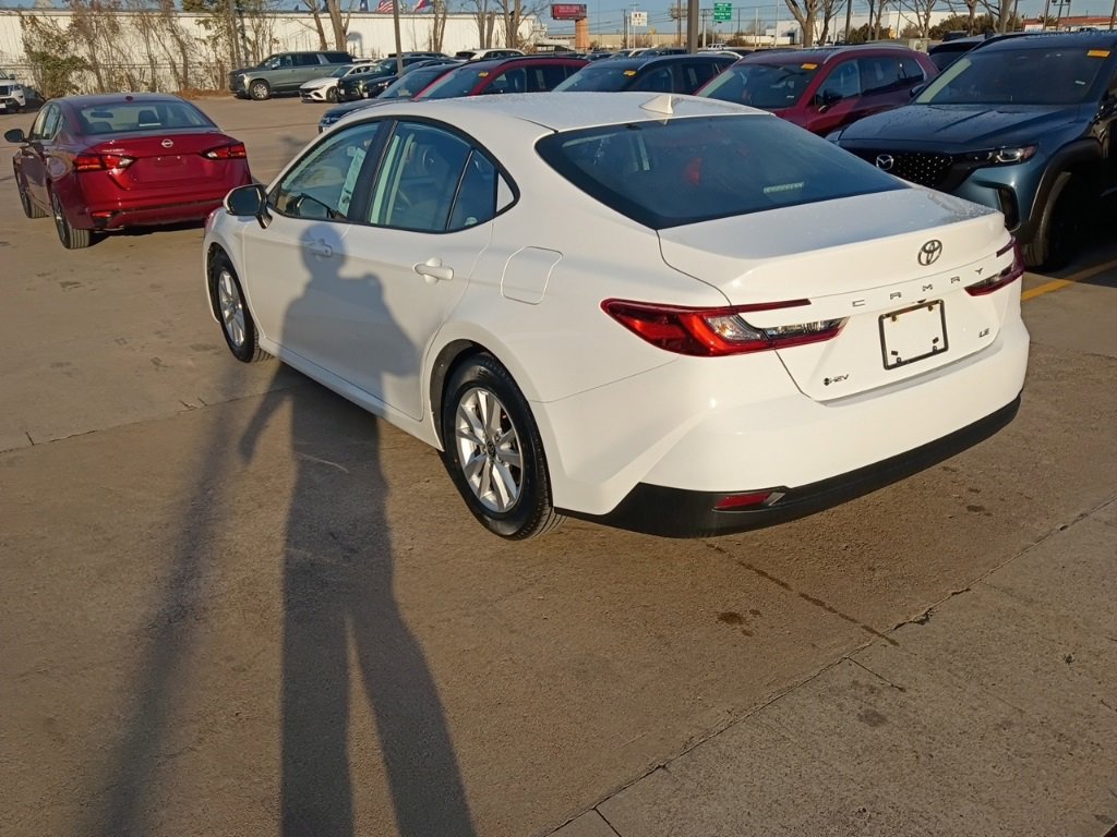 Used 2025 Toyota Camry LE image 12