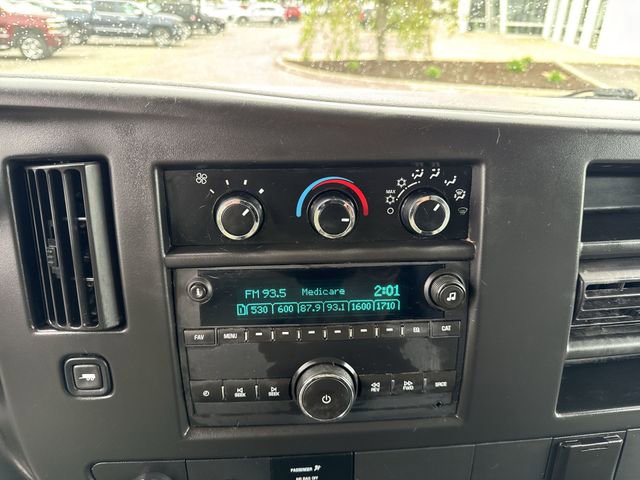 Used 2017 GMC Savana 2500 RWD image 13