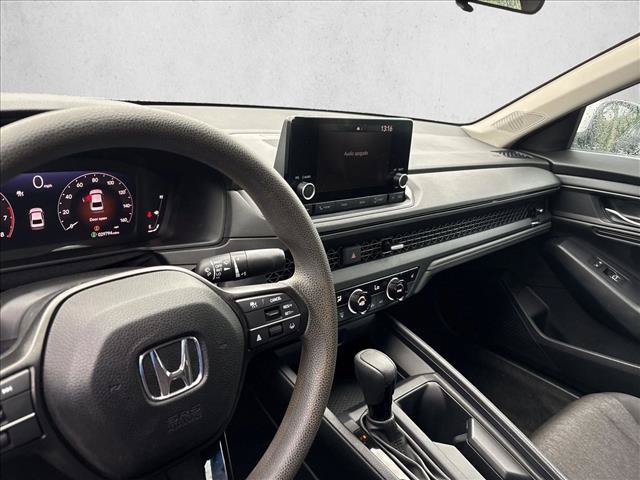 Used 2023 Honda Accord EX image 9
