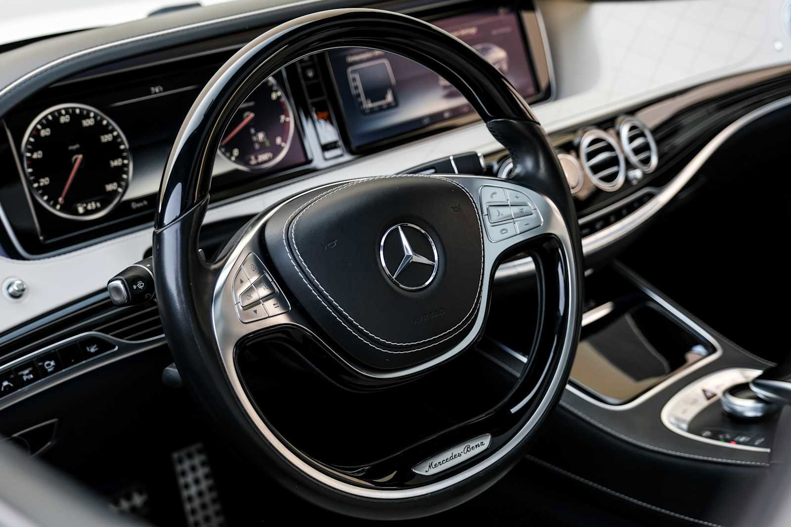 Used 2017 Mercedes-Benz S 550 Sedan image 19