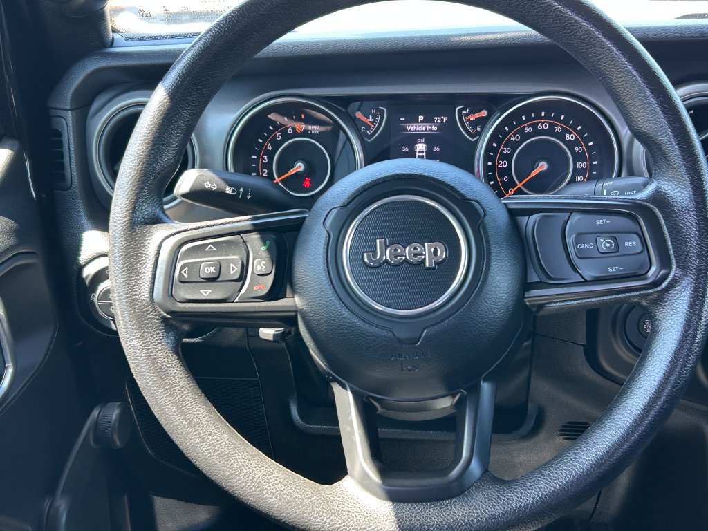 Used 2023 Jeep Gladiator Sport AWD/4WD image 16