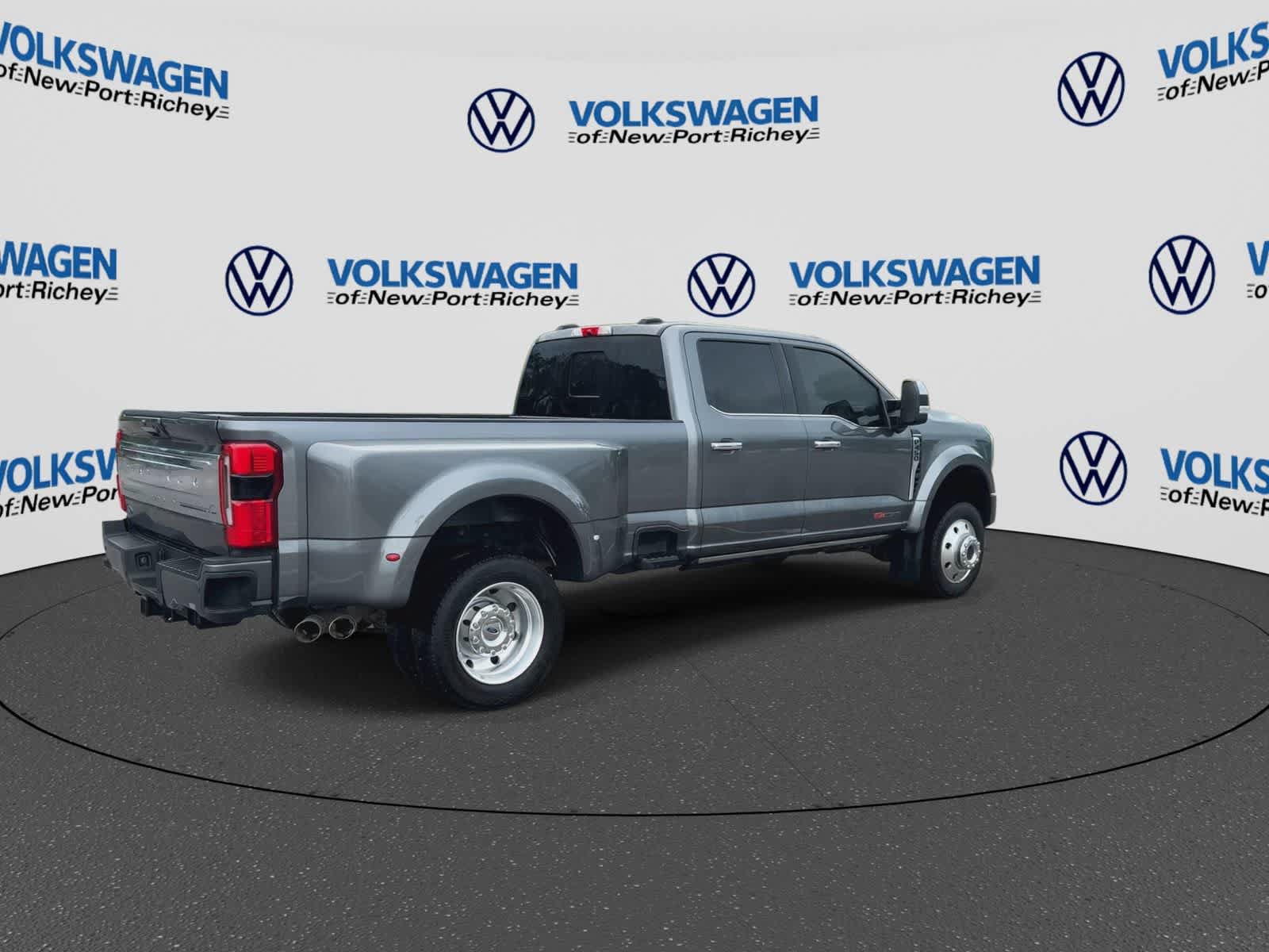 Used 2024 Ford F450 Platinum AWD/4WD image 8