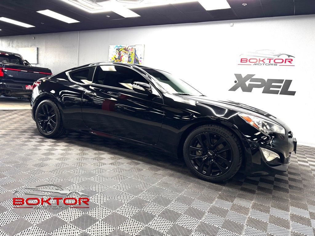 Used 2016 Hyundai Genesis 3.8 RWD image 1