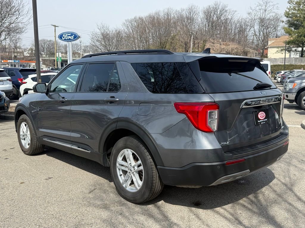 Used 2022 Ford Explorer XLT w/ Equipment Group 202A image 10