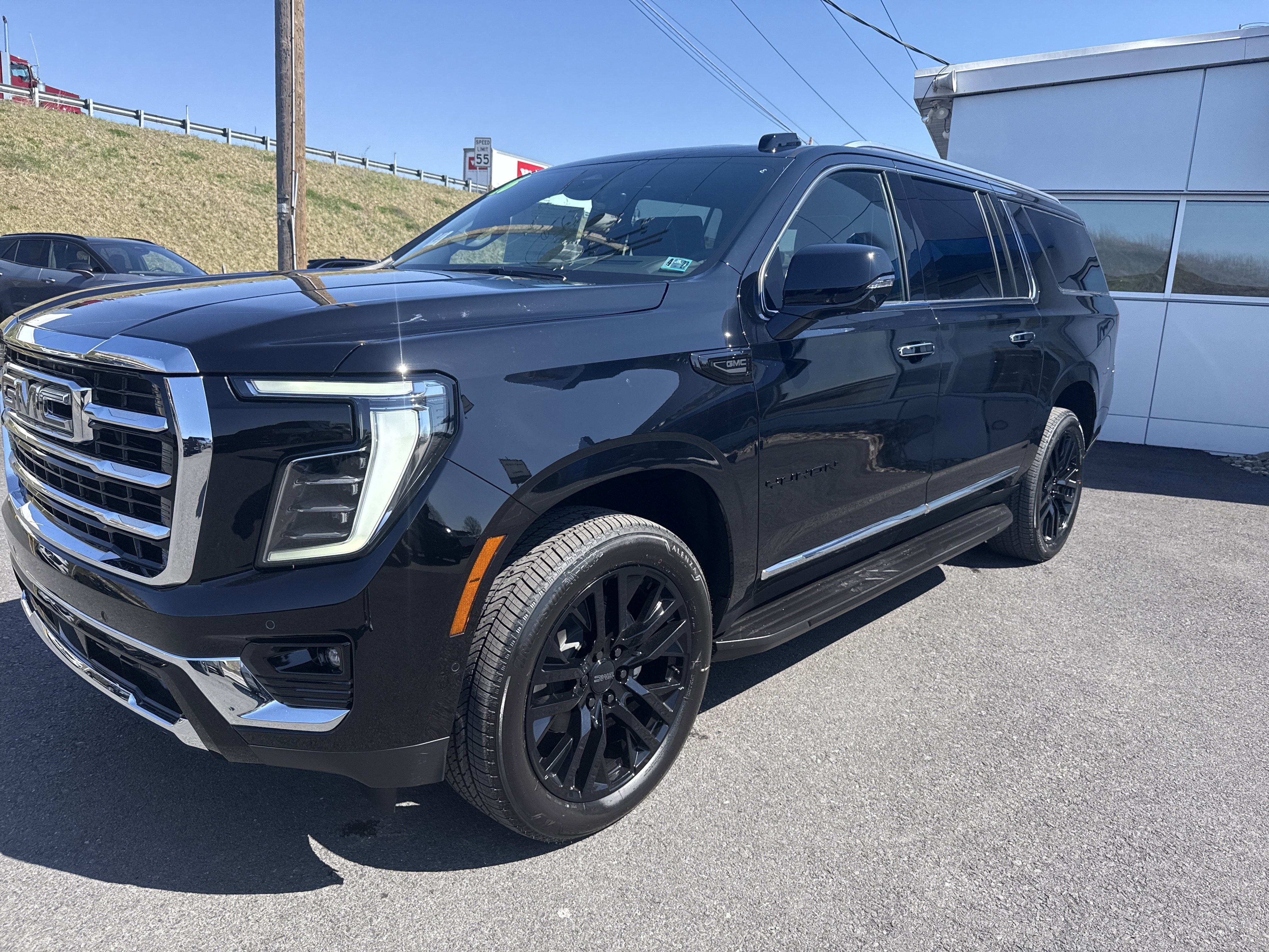 New 2026 GMC Yukon XL Elevation AWD/4WD image 16