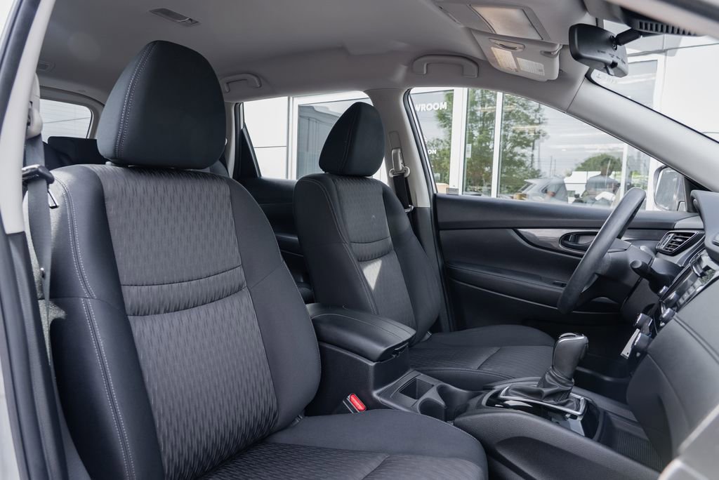 Used 2020 Nissan Rogue S AWD/4WD image 26