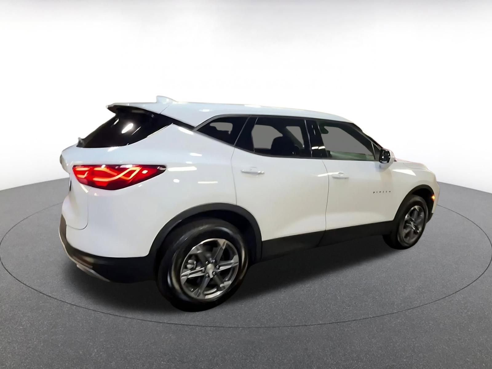 Used 2025 Chevrolet Blazer LT image 15